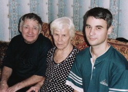 С женой и сыном Игорем