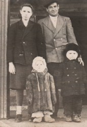 Ольга Марковна с семьей