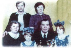 Семья - жена, дети, внучки